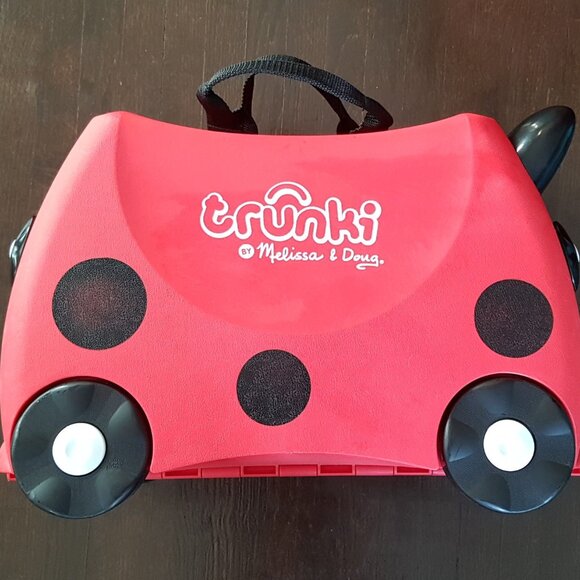Trunki - Harley the Ladybug Ride-On Suitcase - Picture 4 of 6